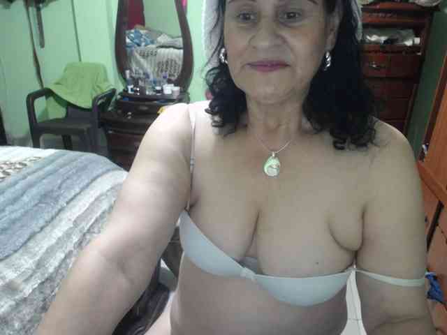 jazmin-mature webcam