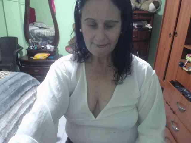 jazmin-mature webcam