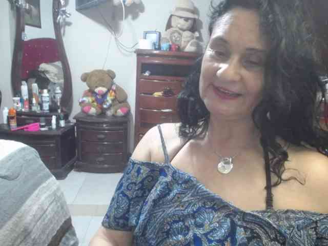 jazmin-mature webcam