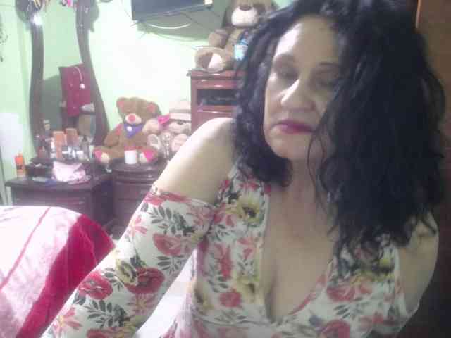 jazmin-mature webcam