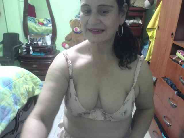 jazmin-mature webcam