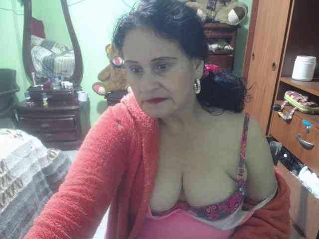 jazmin-mature webcam