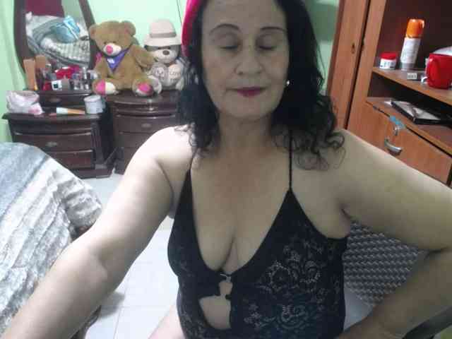 jazmin-mature webcam