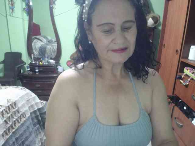 jazmin-mature webcam