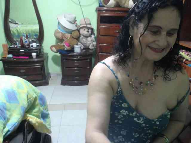 jazmin-mature webcam