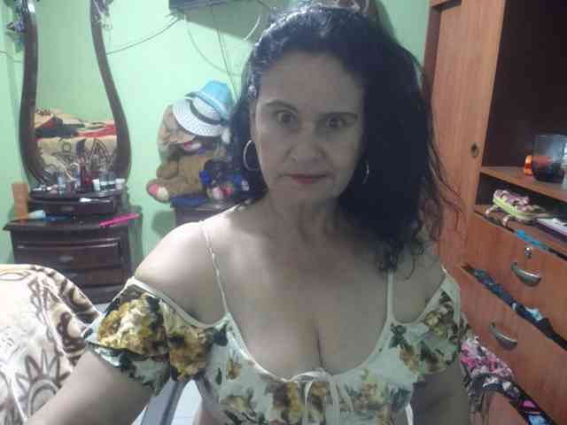 jazmin-mature webcam