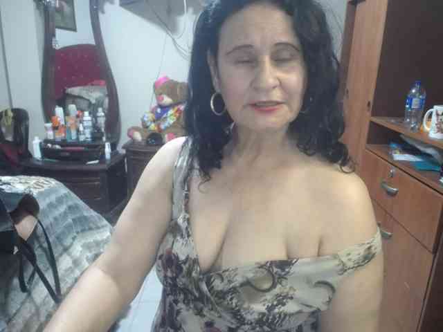 jazmin-mature webcam