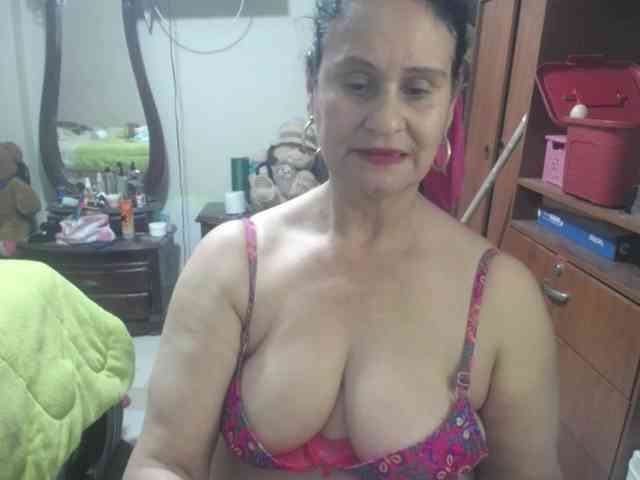 jazmin-mature webcam