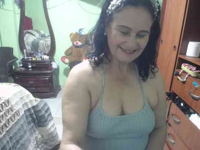 jazmin-mature webcam