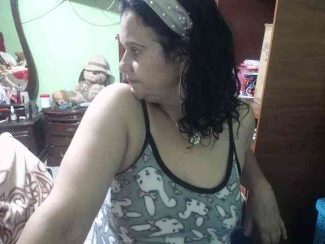 jazmin-mature
