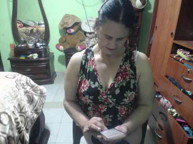 jazmin-mature webcam