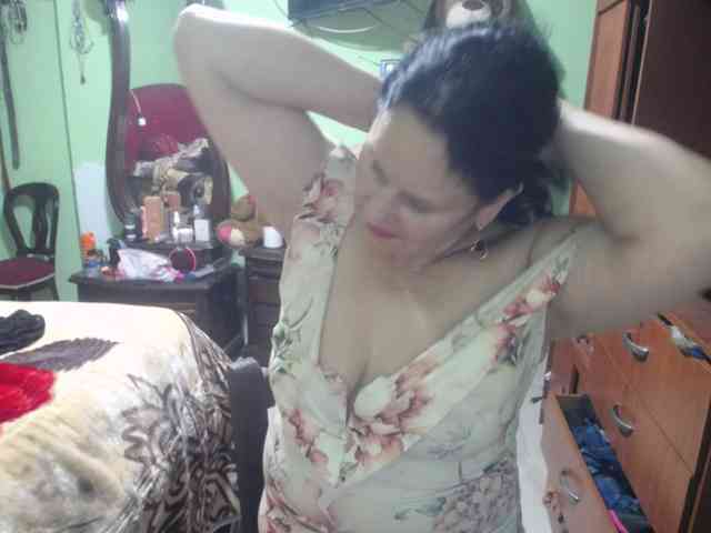 jazmin-mature webcam