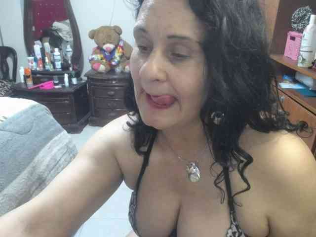 jazmin-mature webcam