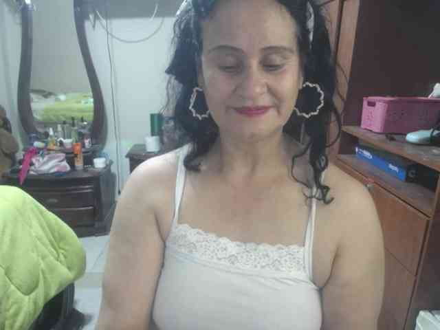 jazmin-mature webcam