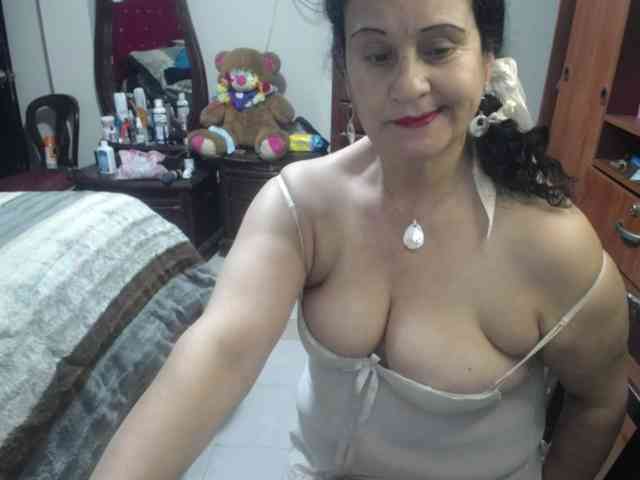 jazmin-mature webcam