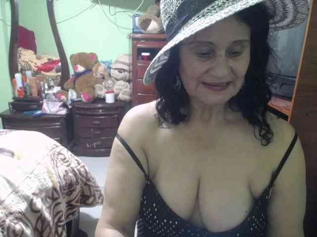 jazmin-mature webcam