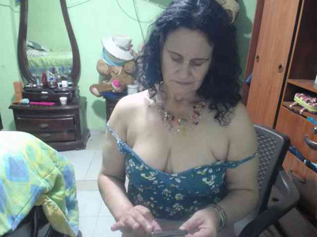 jazmin-mature webcam