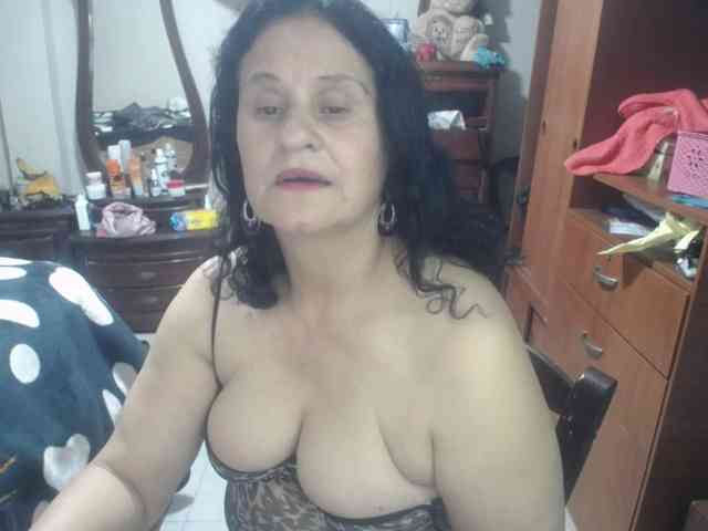 jazmin-mature webcam