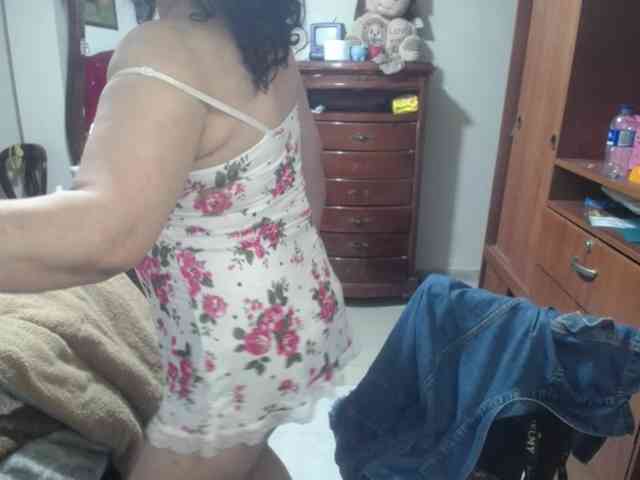 jazmin-mature webcam