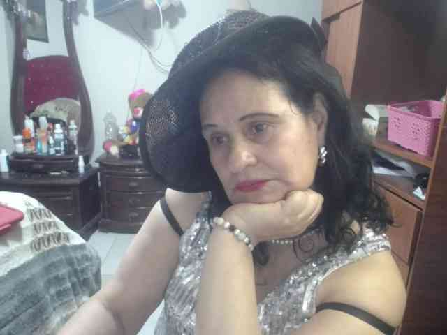 jazmin-mature webcam