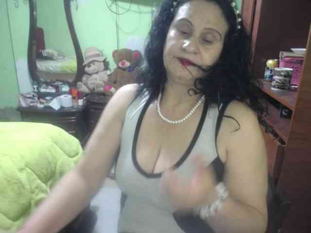 jazmin-mature webcam