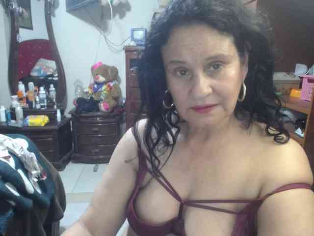 jazmin-mature webcam