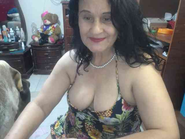 jazmin-mature webcam