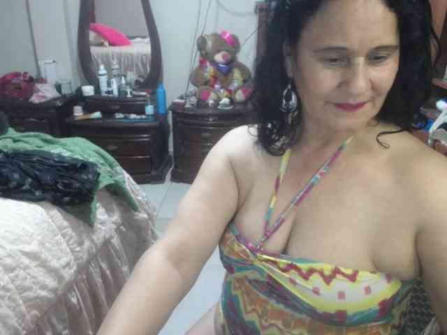 jazmin-mature webcam