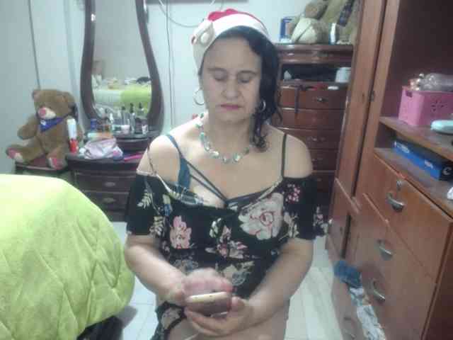 jazmin-mature webcam