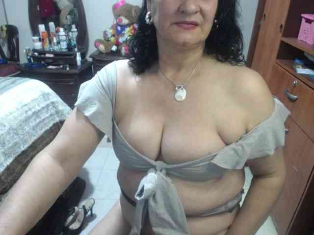 jazmin-mature webcam