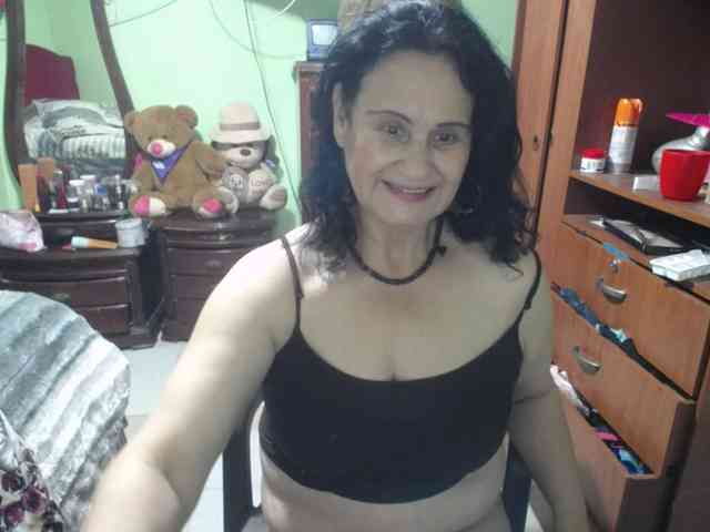 jazmin-mature webcam