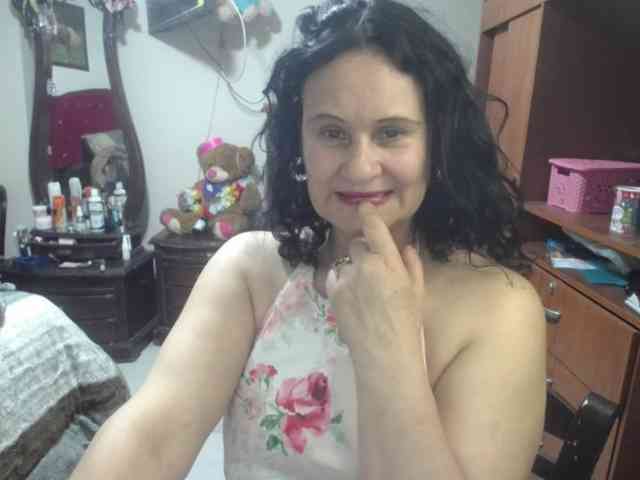 jazmin-mature webcam