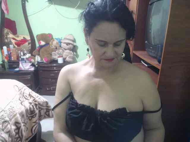jazmin-mature webcam
