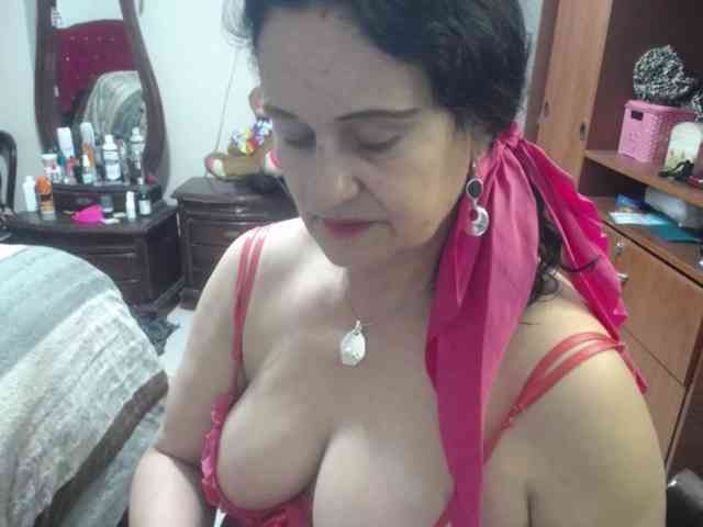 jazmin-mature webcam