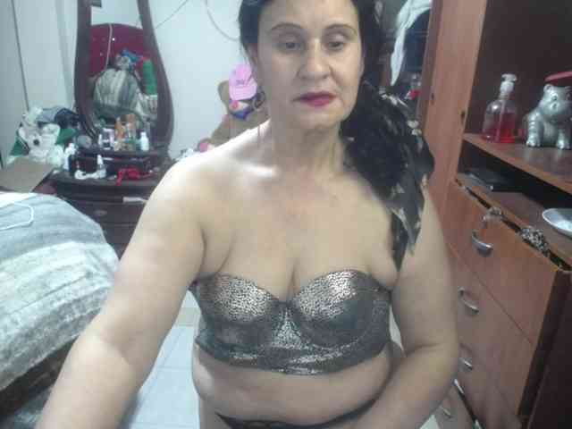 jazmin-mature webcam