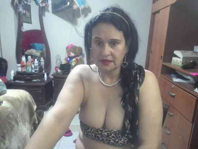 jazmin-mature webcam