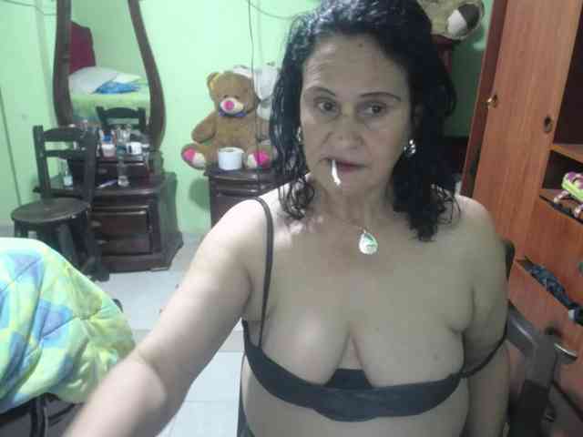 jazmin-mature webcam