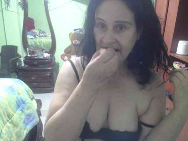 jazmin-mature webcam