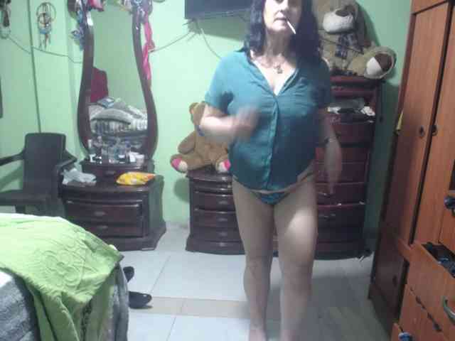 jazmin-mature webcam