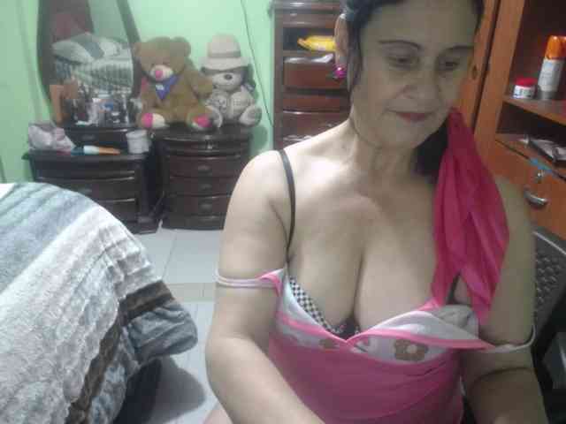 jazmin-mature webcam