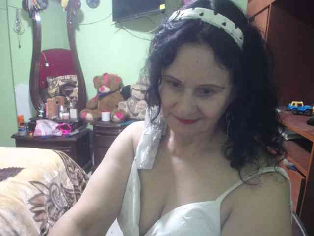 jazmin-mature webcam