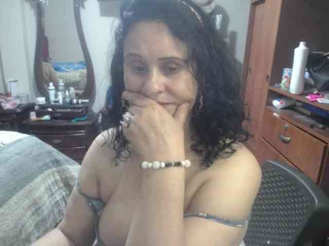 jazmin-mature webcam