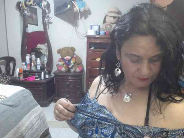 jazmin-mature webcam