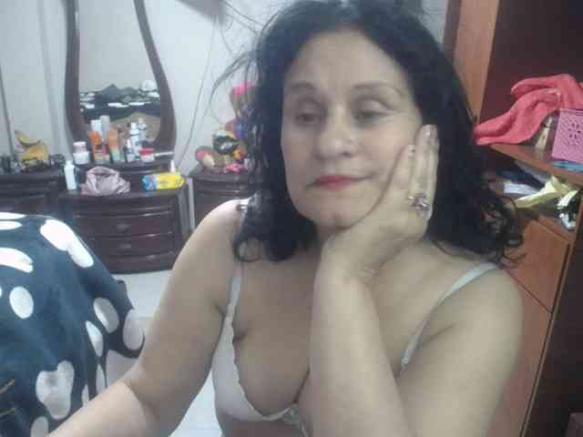 jazmin-mature webcam