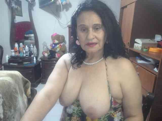 jazmin-mature webcam