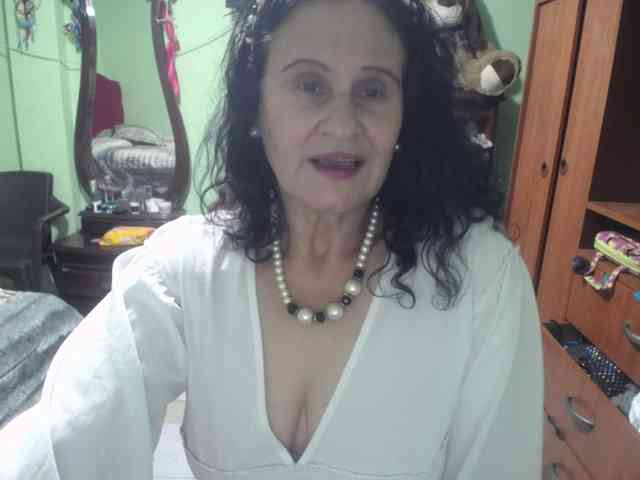 jazmin-mature webcam