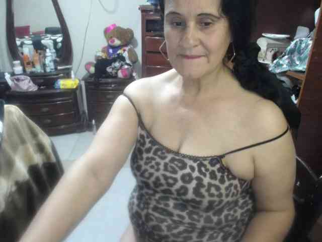 jazmin-mature webcam