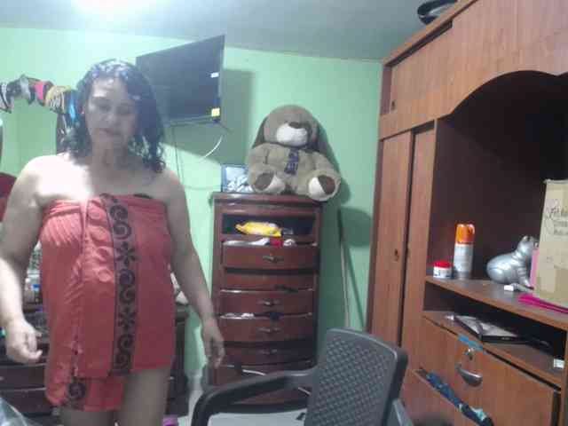 jazmin-mature webcam
