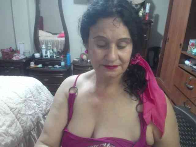 jazmin-mature webcam