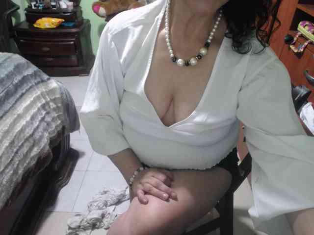 jazmin-mature webcam